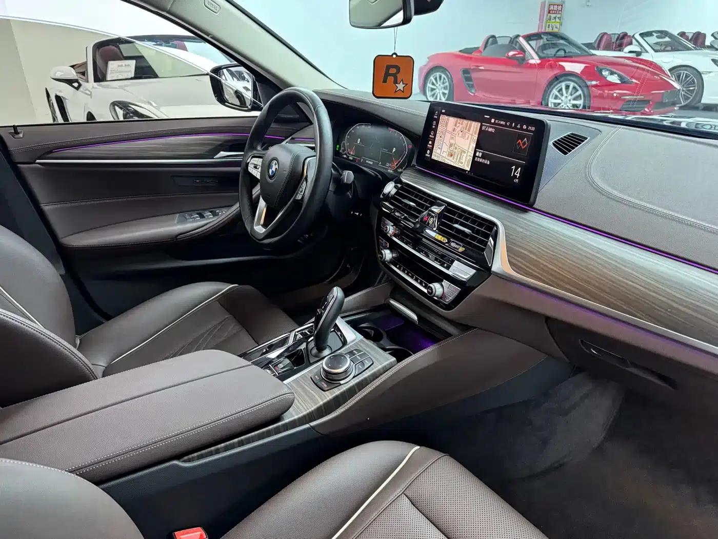 2022 BMW 5 Series 530Li Leading Luxury Package — миниатюра 17