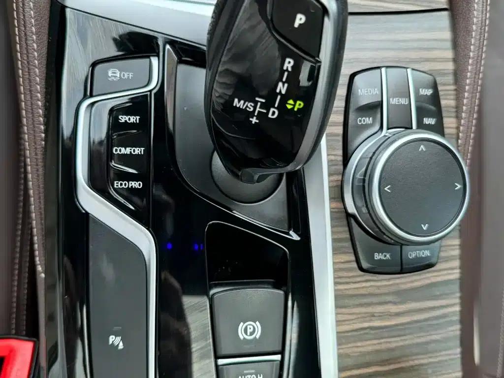 2018 BMW 5 Series Facelift 530Li Leading Luxury Package — миниатюра 20