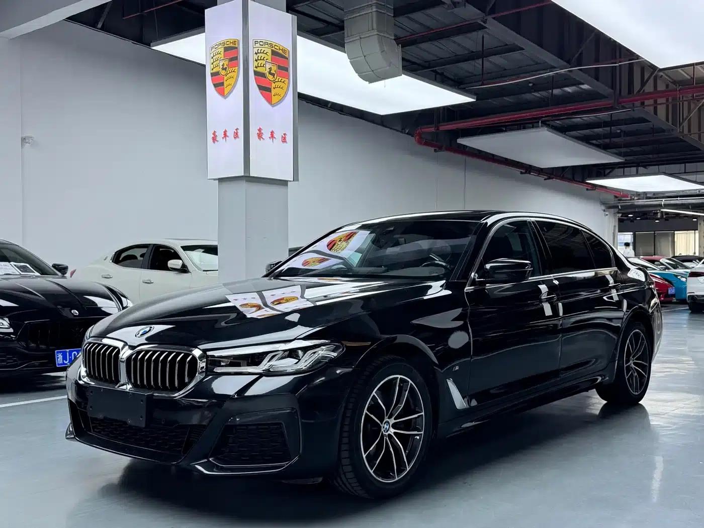 2021 BMW 5 Series 525Li M Sport Package — миниатюра 1