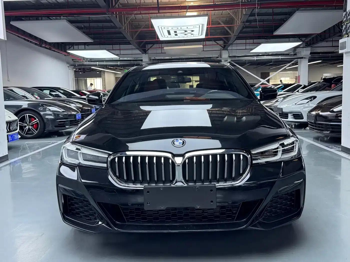 2021 BMW 5 Series 525Li M Sport Package — миниатюра 2