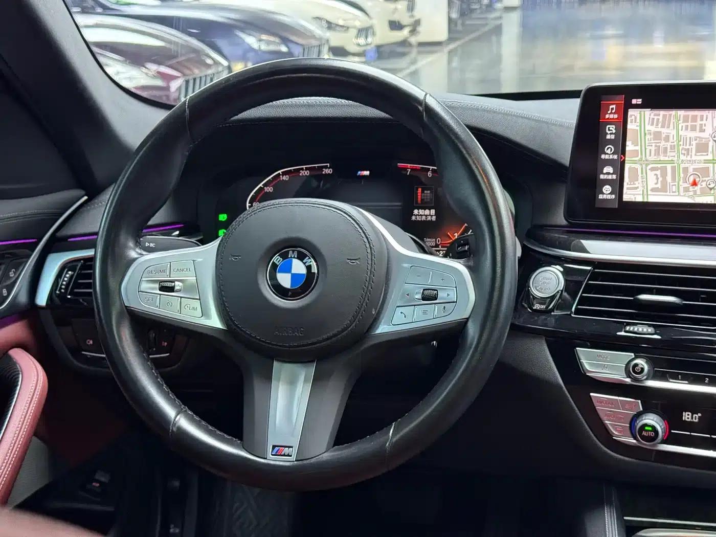 2021 BMW 5 Series 525Li M Sport Package — миниатюра 14