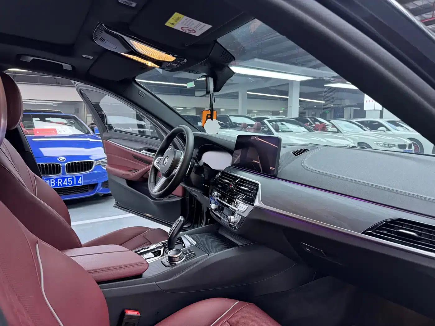 2021 BMW 5 Series 530Li Leading Edition M Sport Package — миниатюра 15