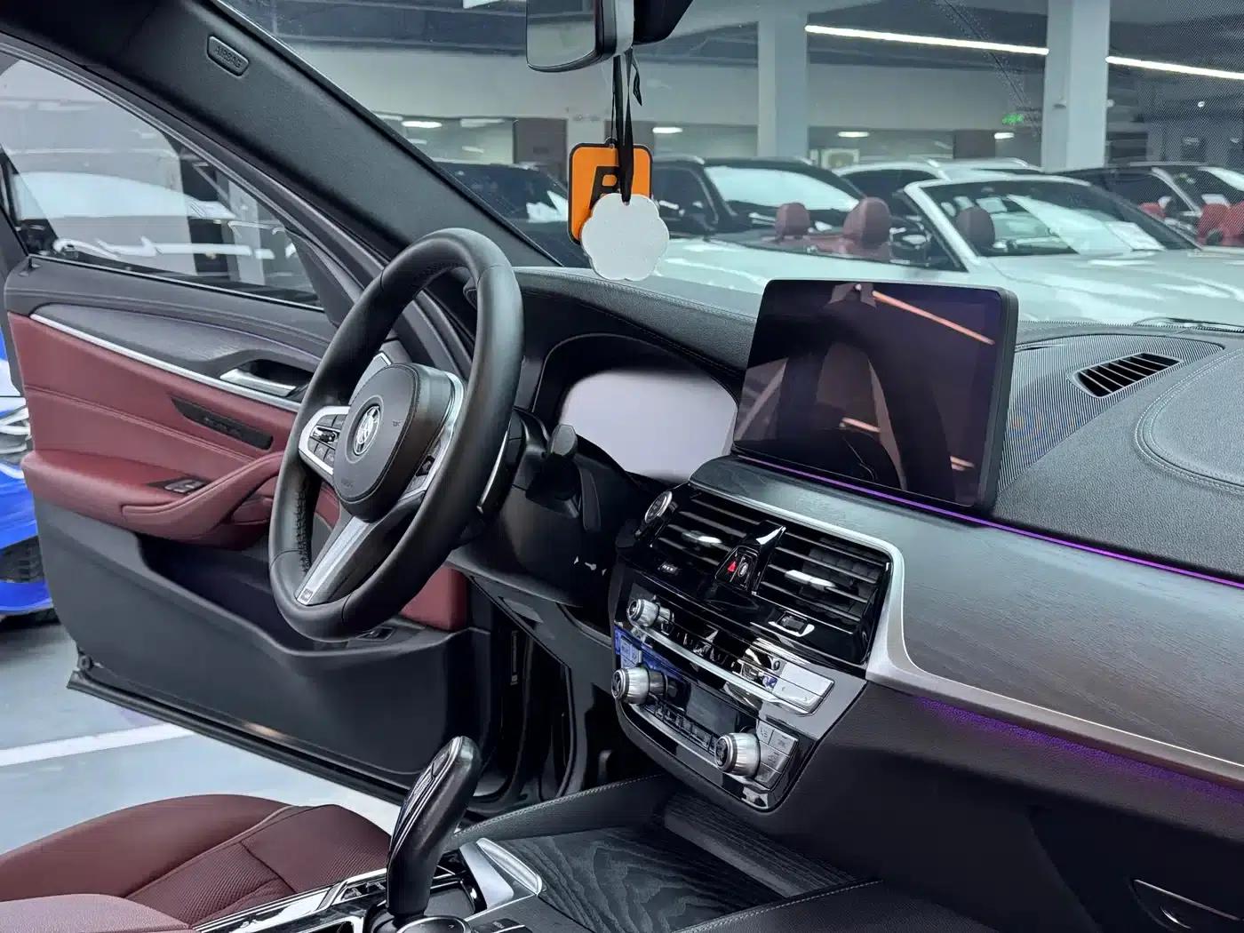 2021 BMW 5 Series 530Li Leading Edition M Sport Package — миниатюра 16