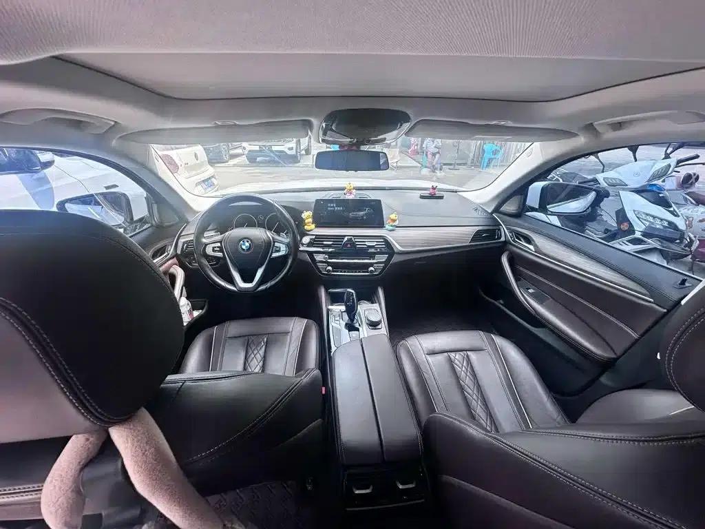 2018 BMW 5 Series 530Li Leading Luxury Package — миниатюра 11