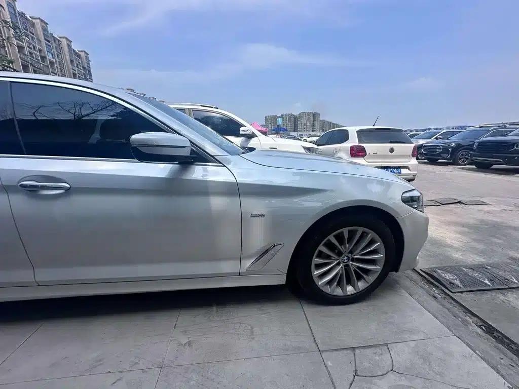 2018 BMW 5 Series 530Li Leading Luxury Package — миниатюра 17