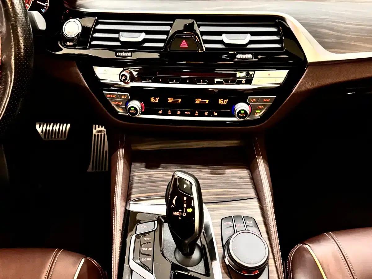 2018 BMW 5 Series Facelift 530Li Leading Luxury Package — миниатюра 16