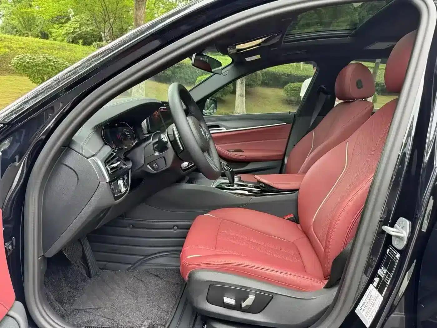 2023 BMW 5 Series 530Li Leading Edition M Sport Package — миниатюра 3