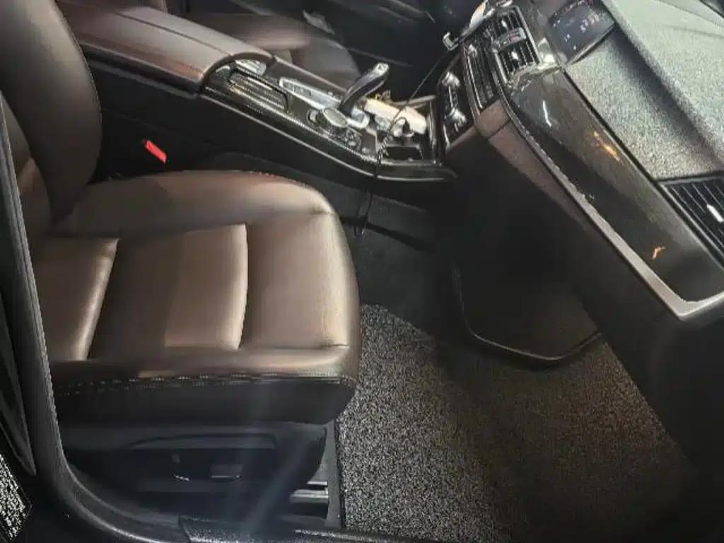 2017 BMW 5 Series 525Li Luxury Design Package — миниатюра 4