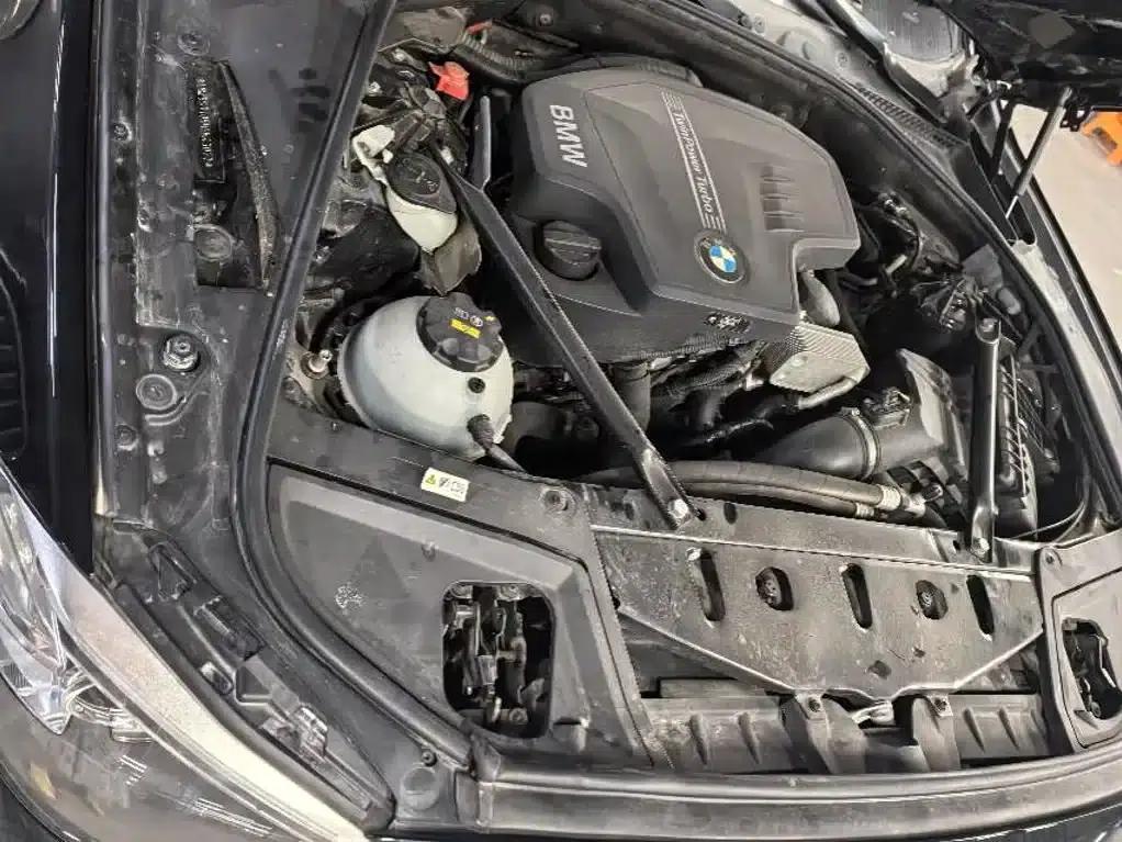 2017 BMW 5 Series 525Li Luxury Design Package — миниатюра 6
