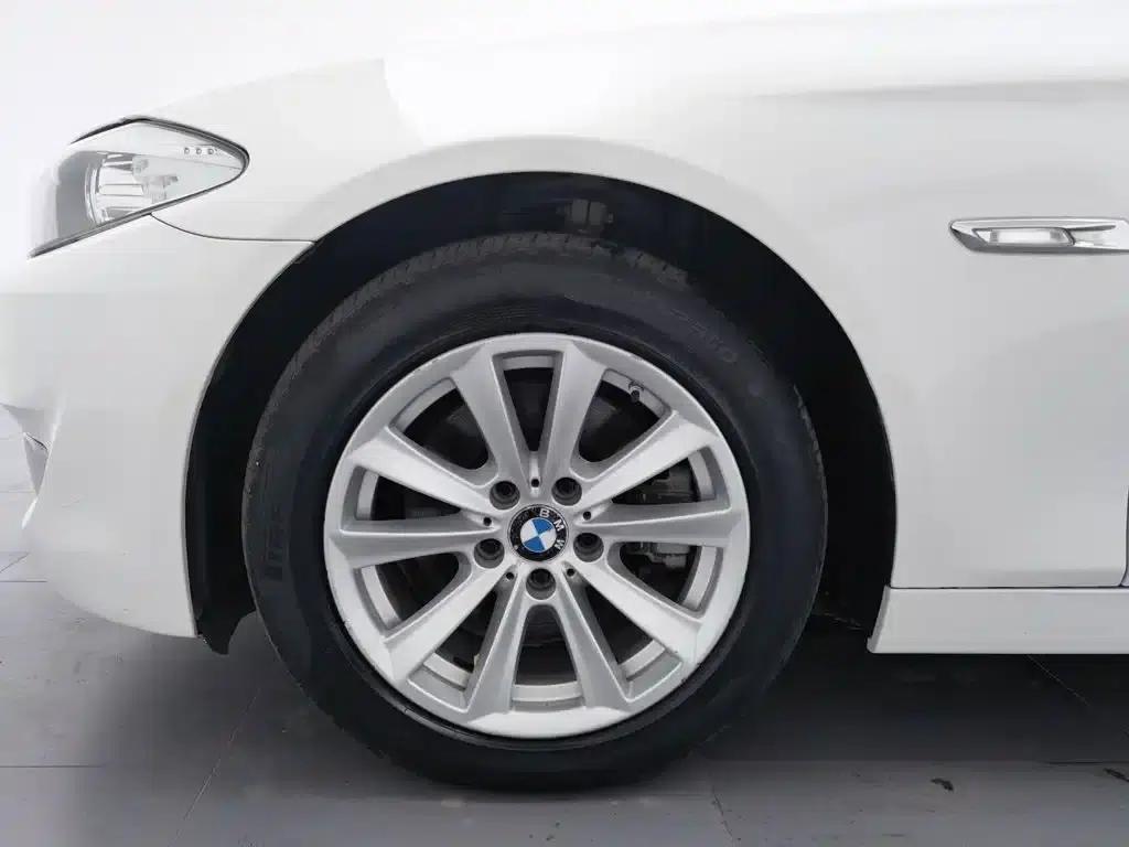 BMW 5 Series 2012 523Li Luxury — миниатюра 17
