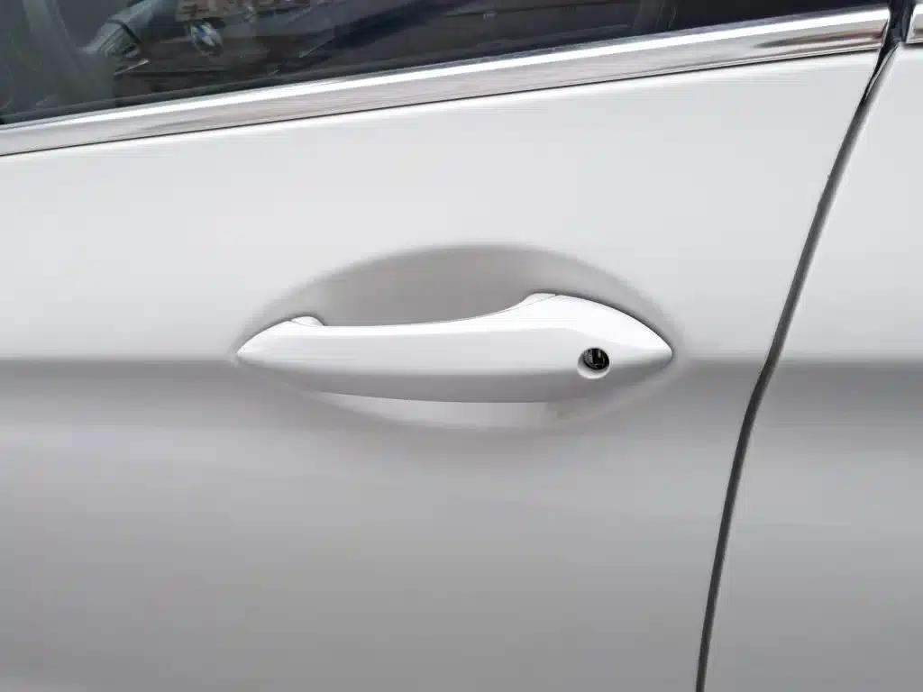 BMW 5 Series 2012 523Li Luxury — миниатюра 18