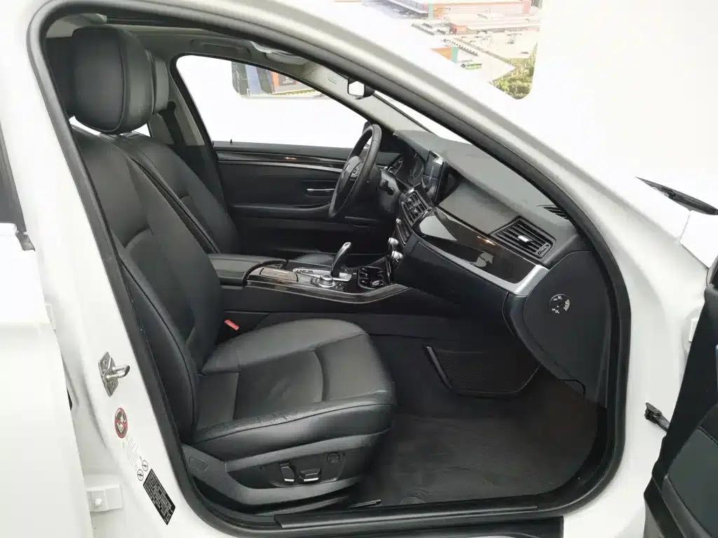 BMW 5 Series 2012 523Li Luxury — миниатюра 23
