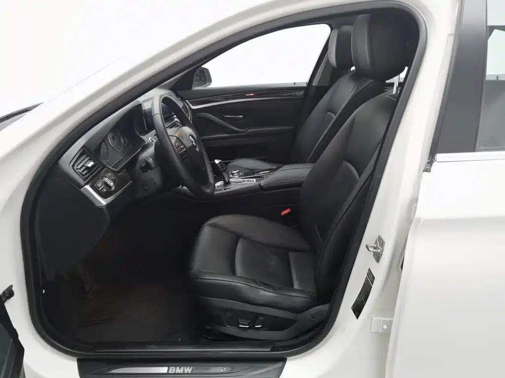 BMW 5 Series 2012 523Li Luxury — миниатюра 10