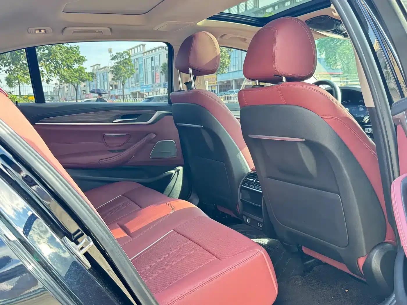 2023 BMW 5 Series 530Li Leading Luxury Package — миниатюра 14