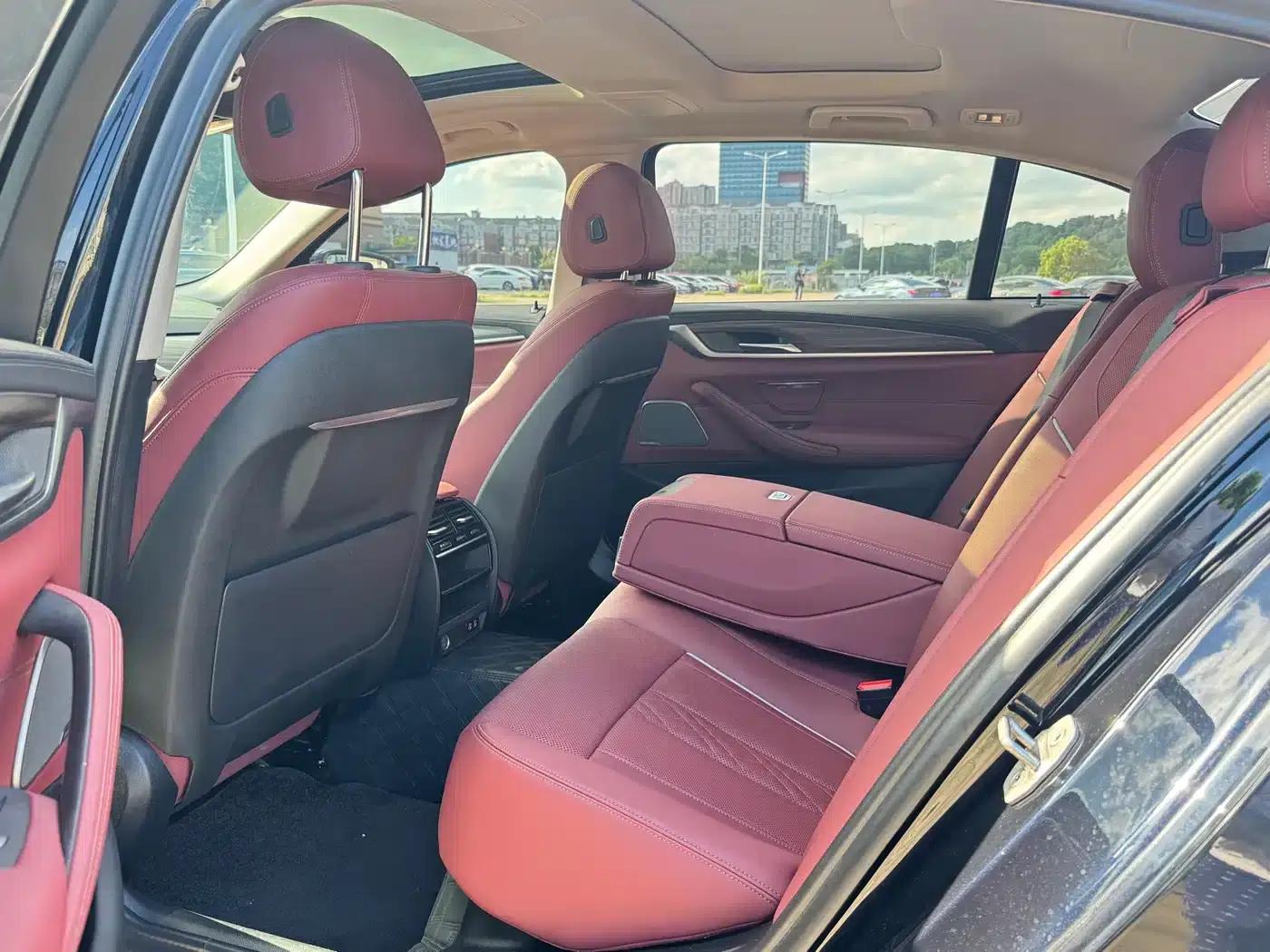 2023 BMW 5 Series 530Li Leading Luxury Package — миниатюра 15