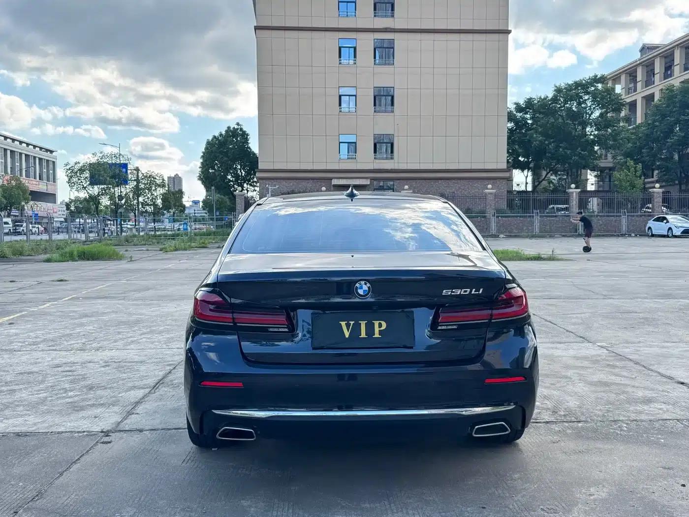 2023 BMW 5 Series 530Li Leading Luxury Package — миниатюра 18