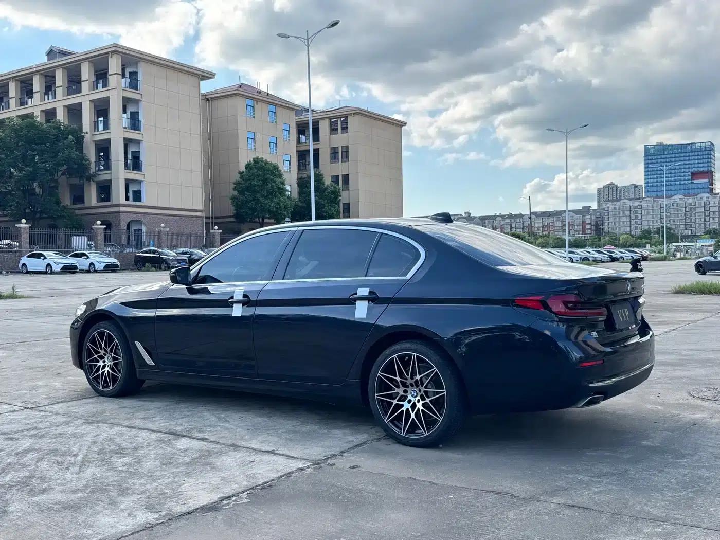 2023 BMW 5 Series 530Li Leading Luxury Package — миниатюра 19
