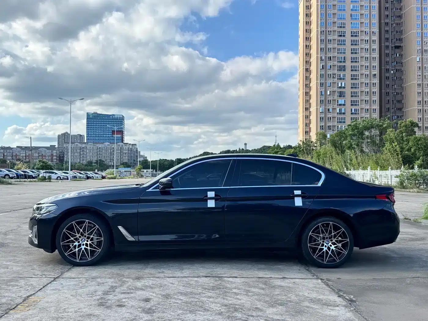 2023 BMW 5 Series 530Li Leading Luxury Package — миниатюра 21