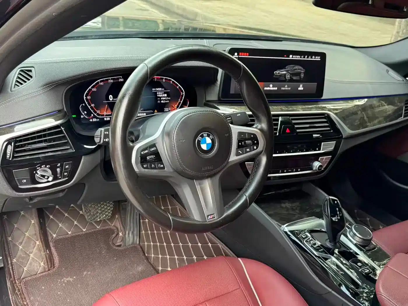 2022 BMW 5 Series 525Li M Sport Package — миниатюра 7