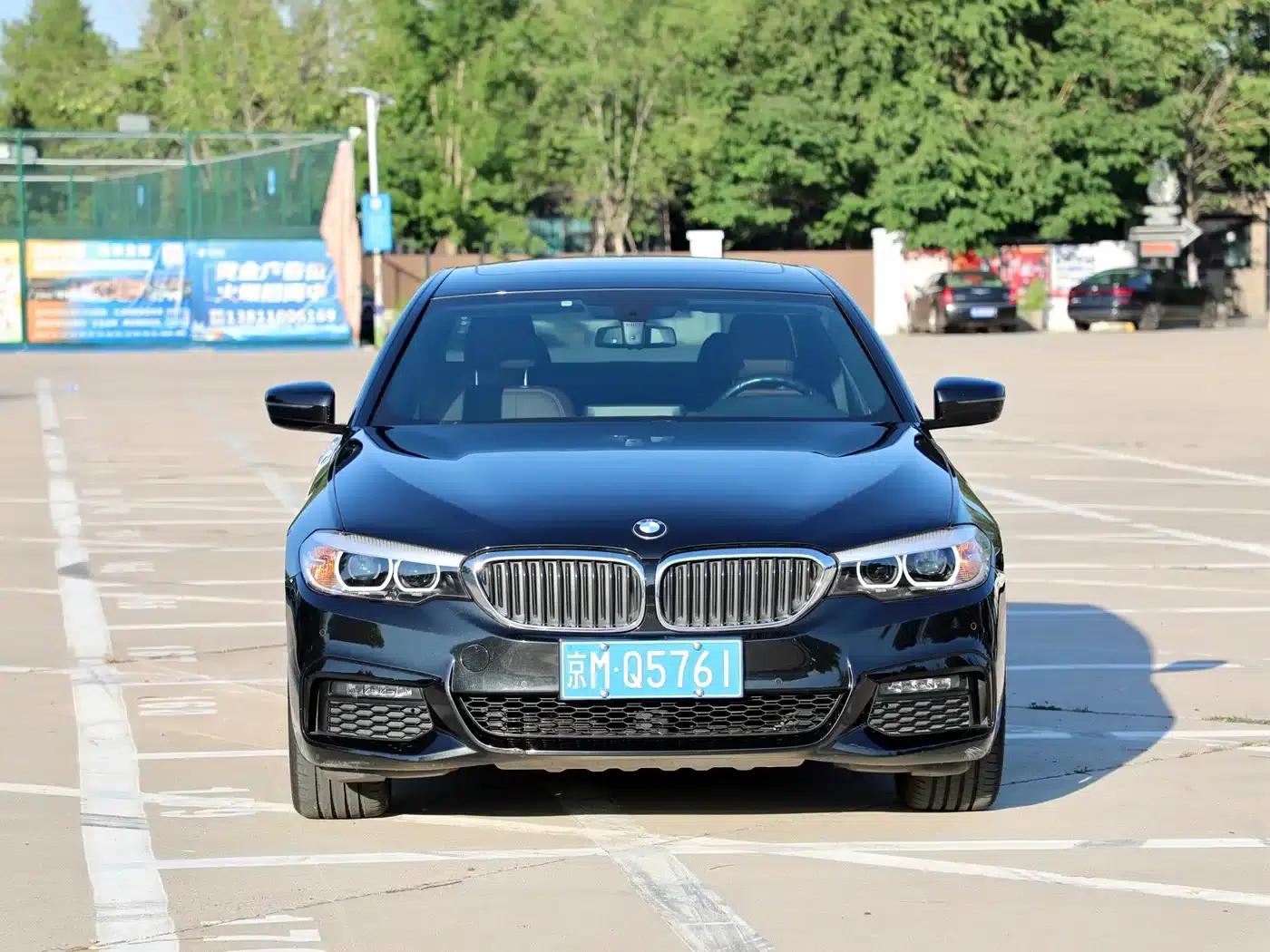 2019 BMW 5 Series 525Li M Sport Package — миниатюра 2