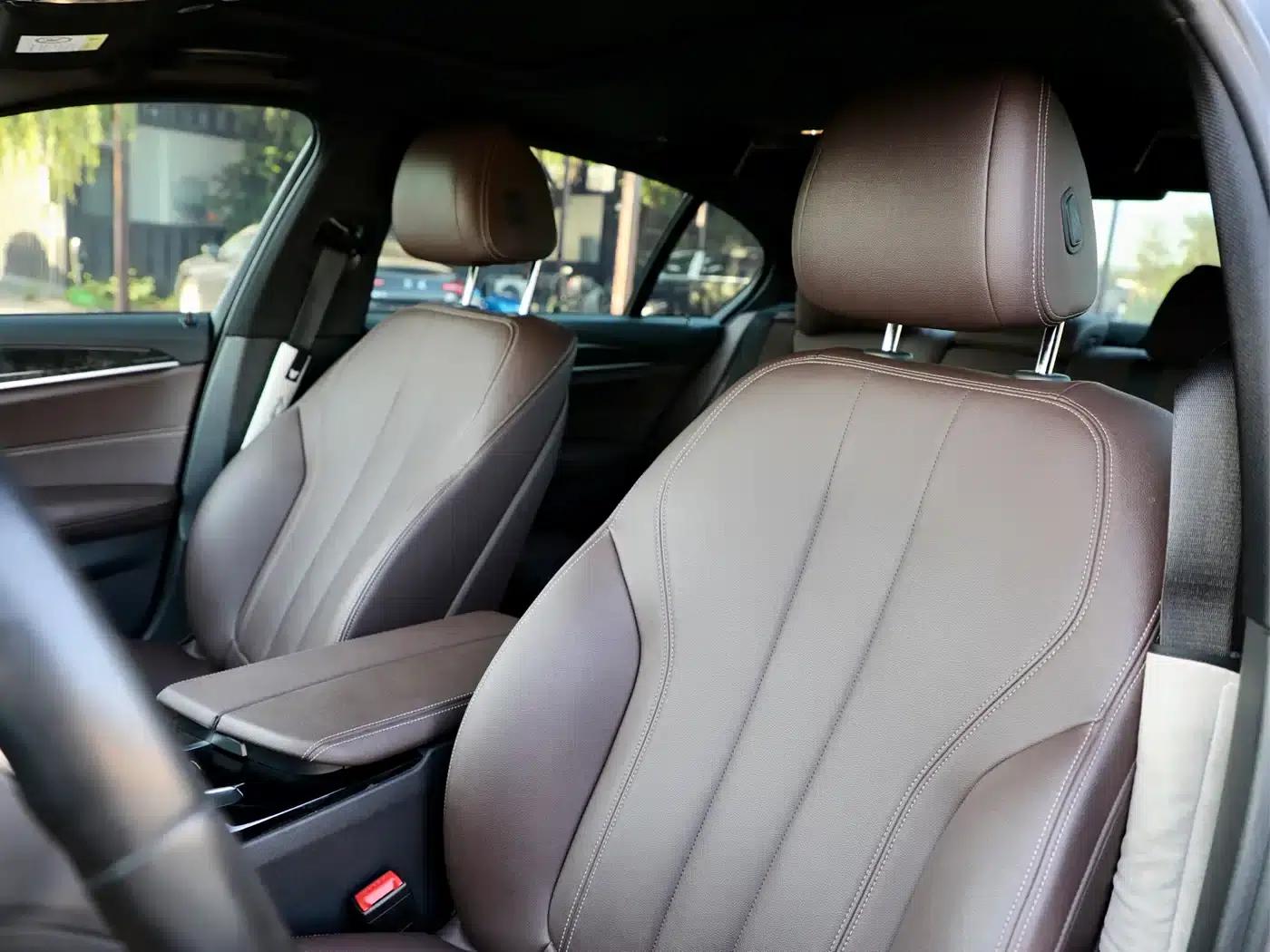 2019 BMW 5 Series 525Li M Sport Package — миниатюра 6