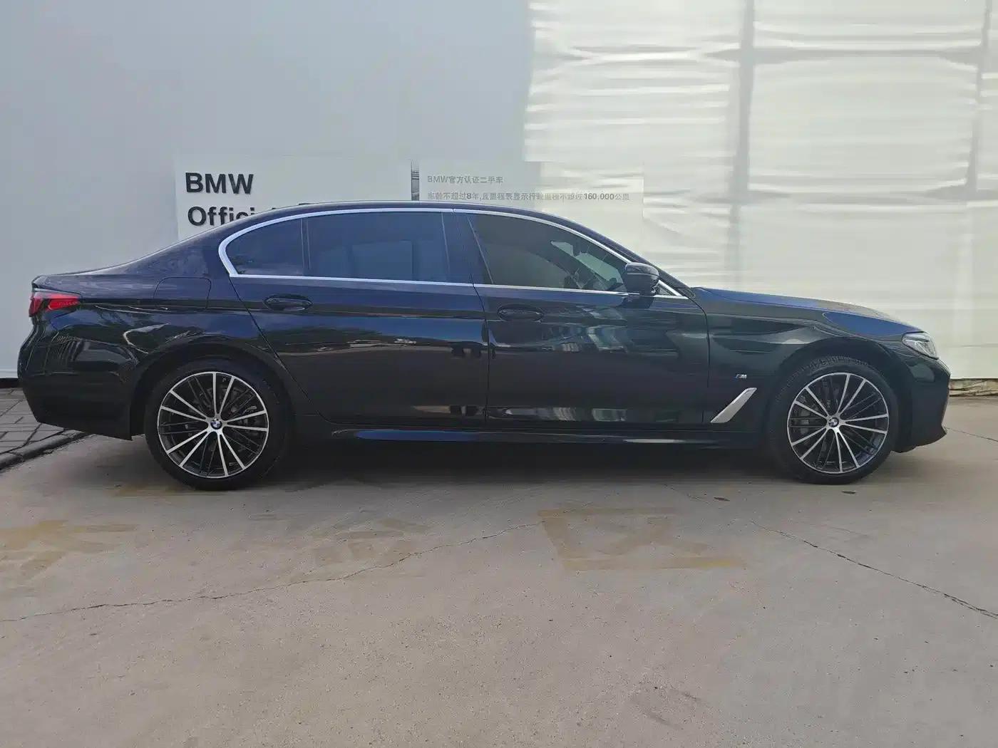 2023 BMW 5 Series 530Li Leading Edition M Sport Package — миниатюра 6