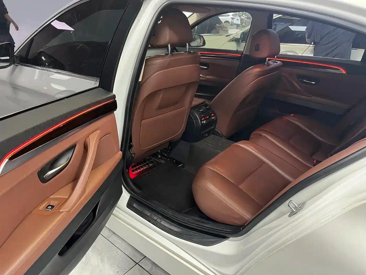 2014 BMW 5 Series 528Li Leading Edition — миниатюра 6