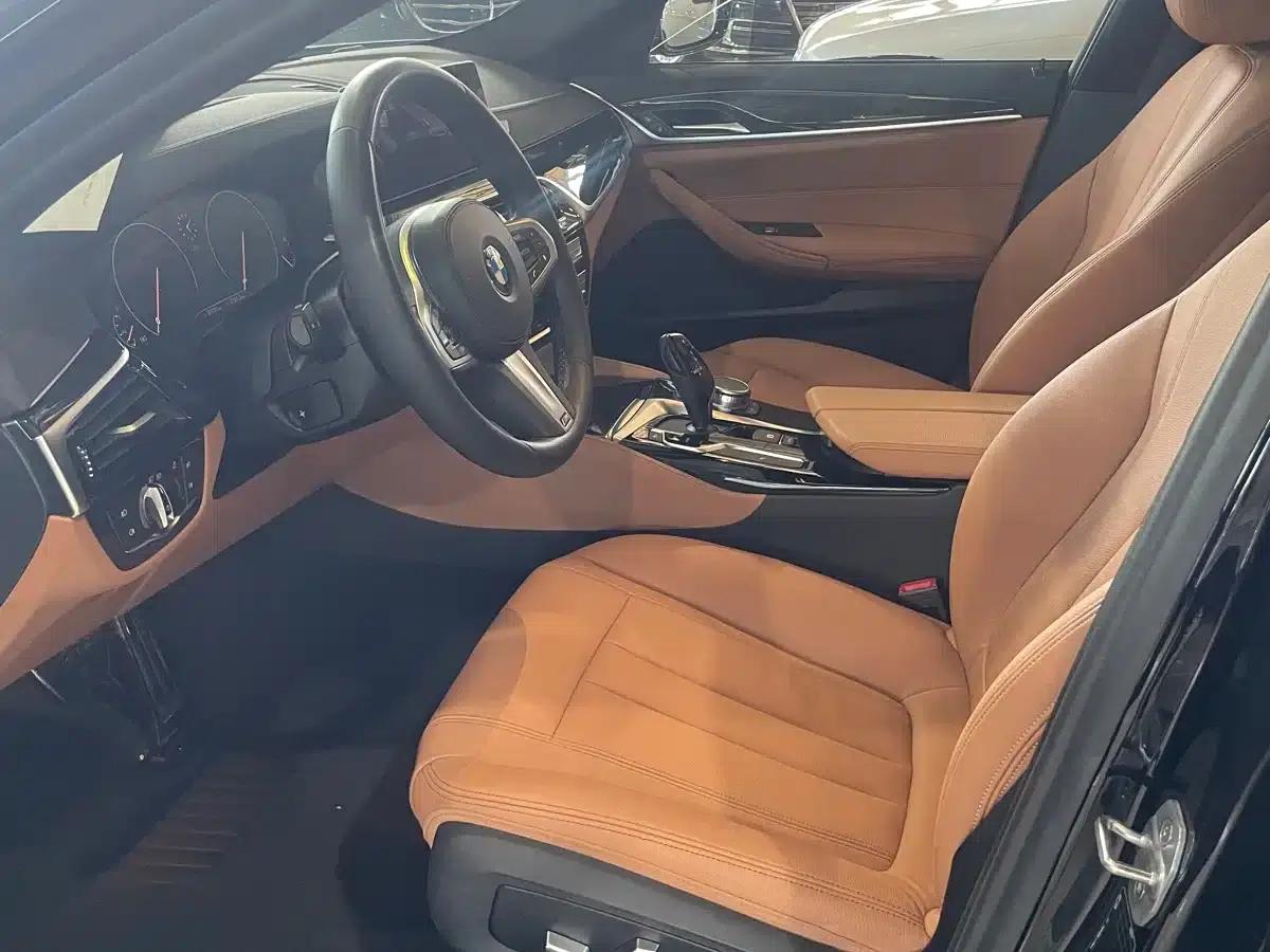 2019 BMW 5 Series 530Li Leading Edition M Sport Package — миниатюра 5