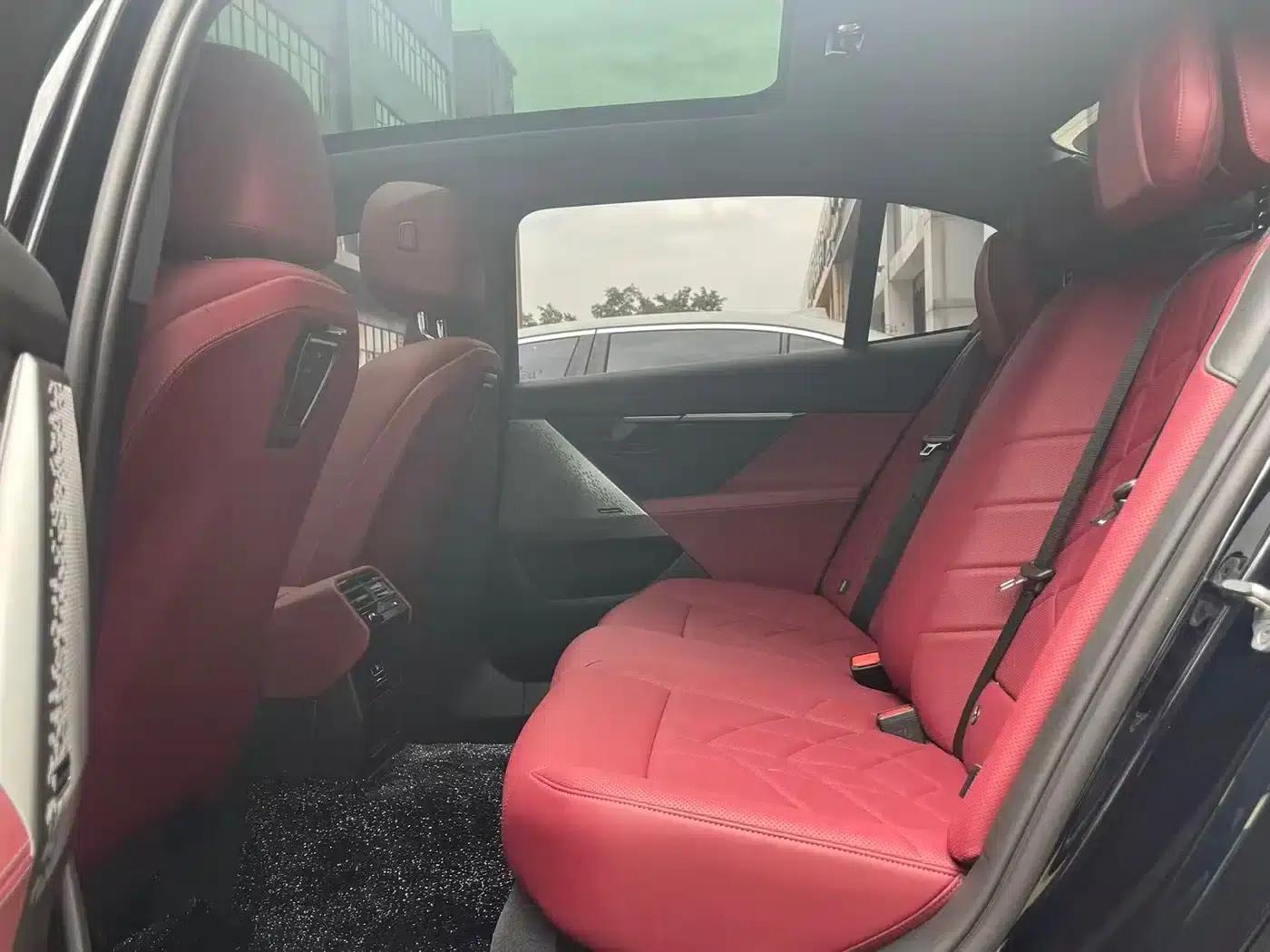 2025 BMW 5 Series 530Li Leading Edition M Sport Package — миниатюра 5