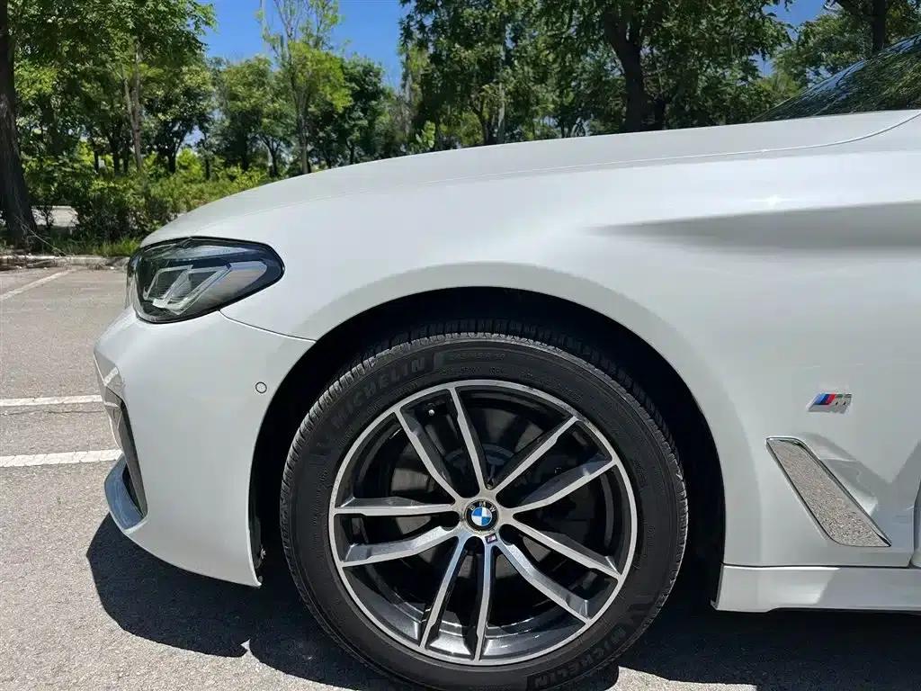 2021 BMW 5 Series 525Li M Sport Package — миниатюра 6