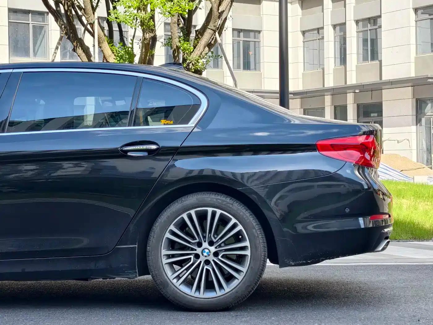 2018 BMW 5 Series Facelift 530Li Luxury Package — миниатюра 17