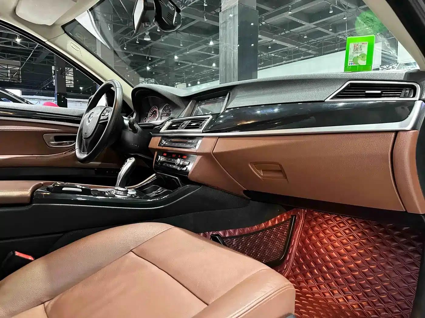 2014 BMW 5 Series 520Li Elegant Edition — миниатюра 12