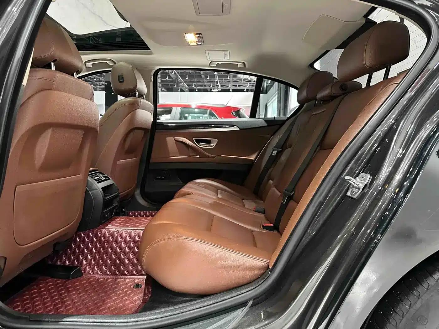 2014 BMW 5 Series 520Li Elegant Edition — миниатюра 13