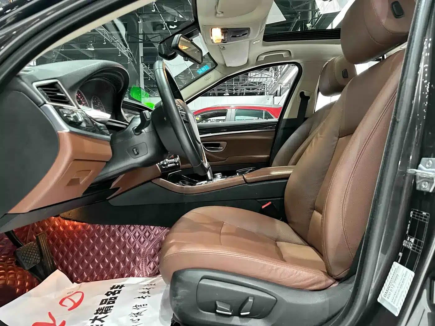 2014 BMW 5 Series 520Li Elegant Edition — миниатюра 4