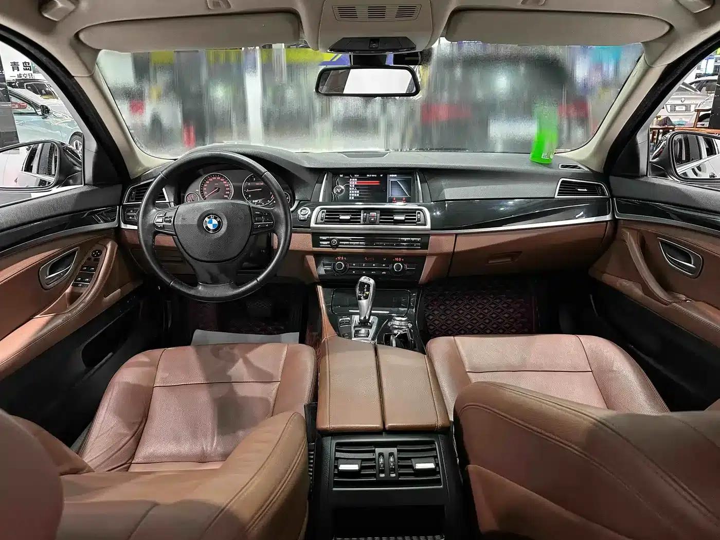 2014 BMW 5 Series 520Li Elegant Edition — миниатюра 8
