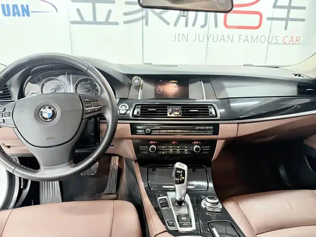 2014 BMW 5 Series 520Li Elegant Edition — миниатюра 12