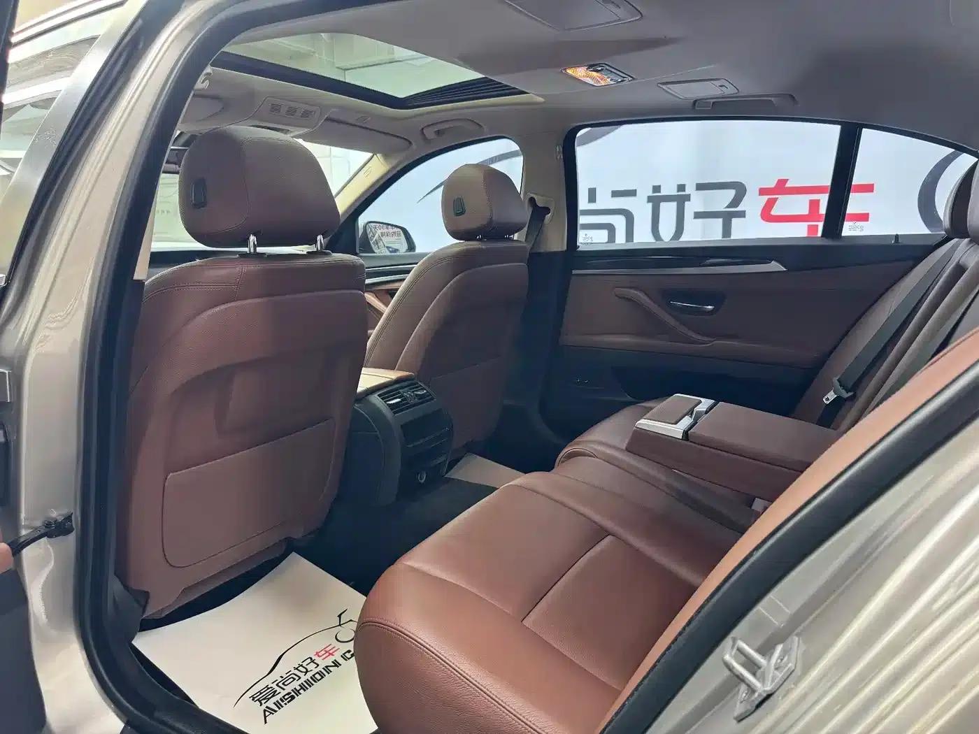 2014 BMW 5 Series 520Li Elegant Edition — миниатюра 11