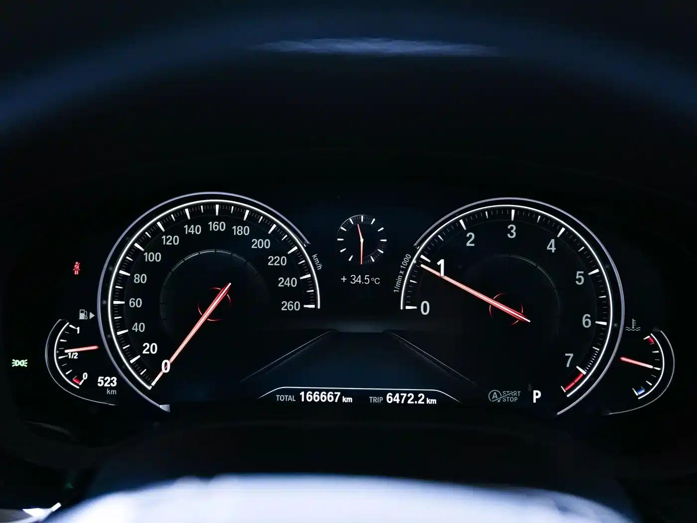2018 BMW 5 Series Facelift 530Li Leading Luxury Package — миниатюра 15
