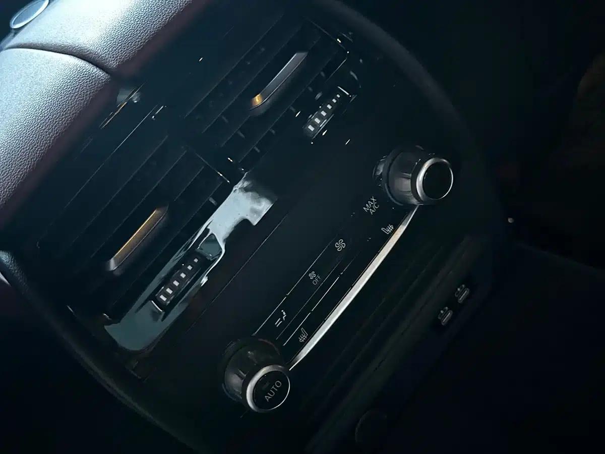 2021 BMW 5 Series 530Li xDrive M Sport Package — миниатюра 12