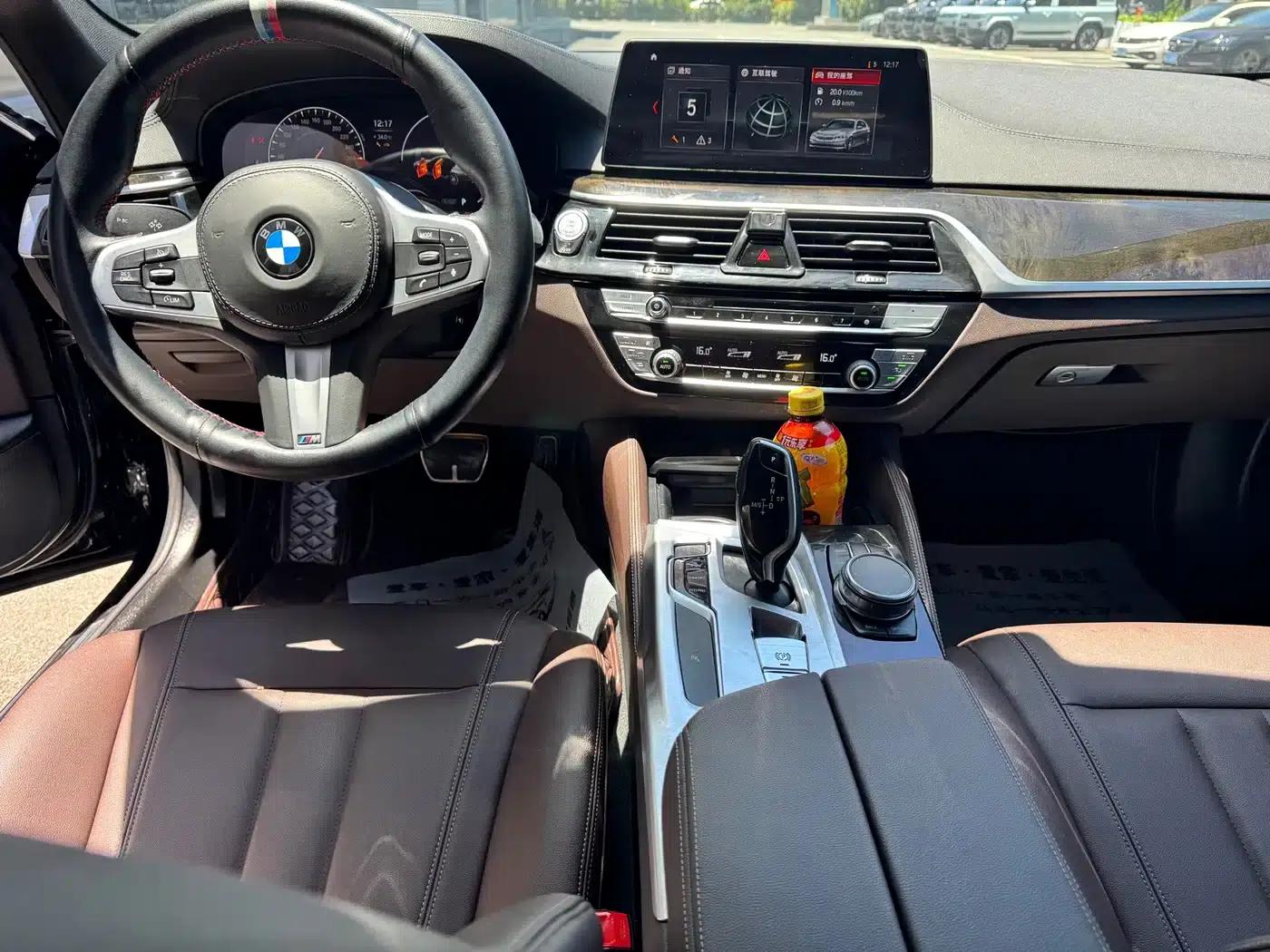 2019 BMW 5 Series 525Li M Sport Package — миниатюра 3