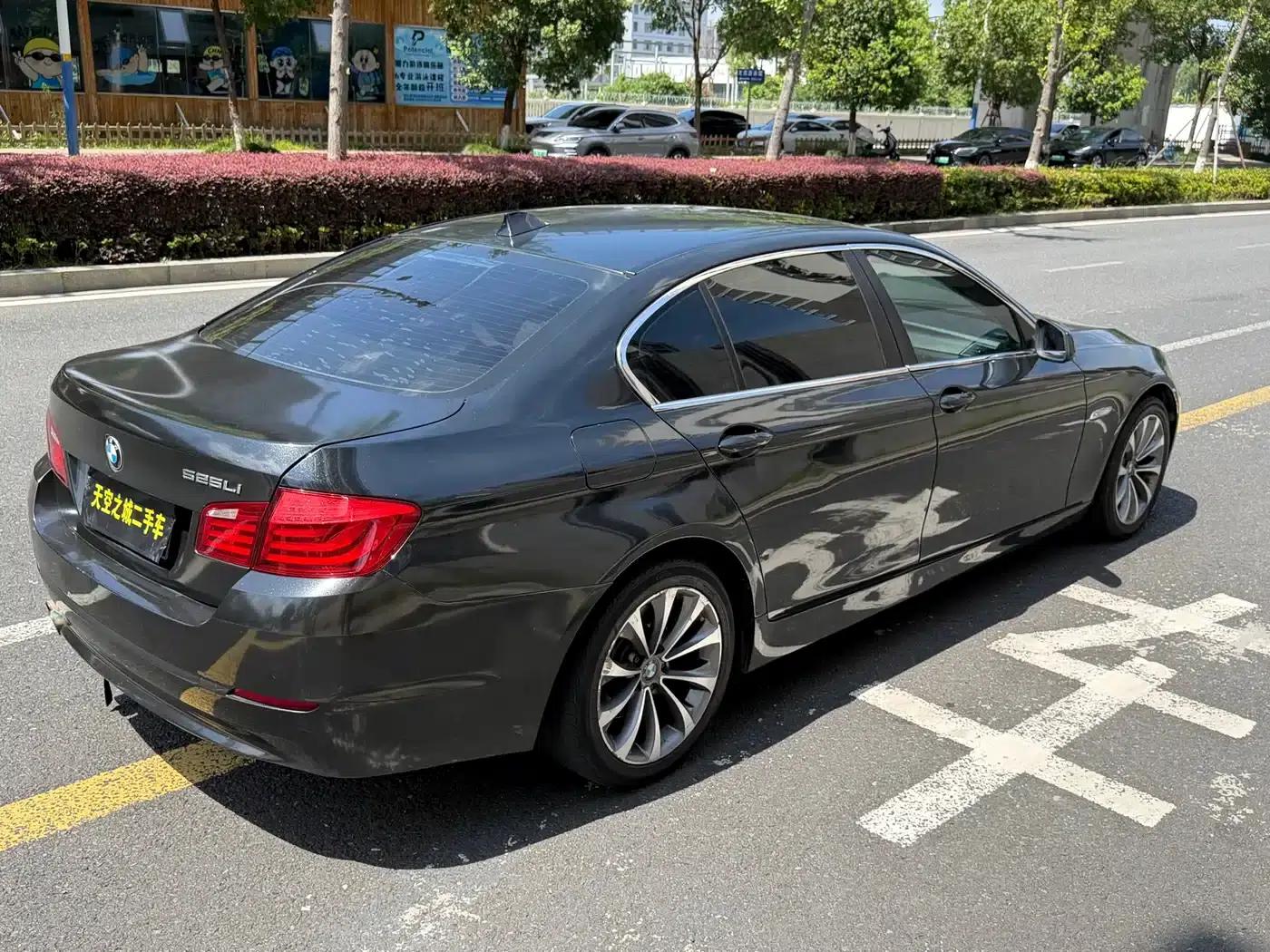 BMW 5 Series 2013 525Li Luxury — миниатюра 17