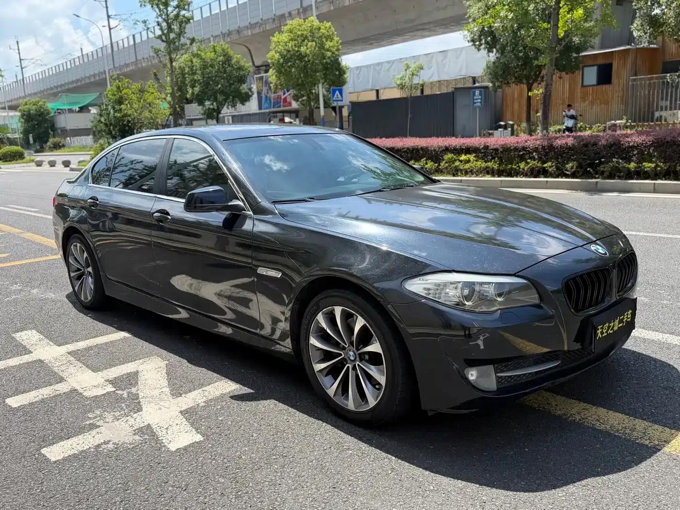 BMW 5 Series 2013 525Li Luxury — миниатюра 10