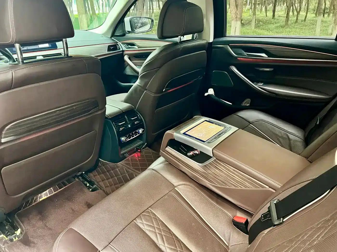2018 BMW 5 Series Facelift 540Li Executive Edition — миниатюра 12