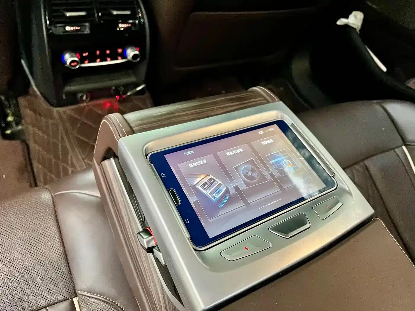2018 BMW 5 Series Facelift 540Li Executive Edition — миниатюра 9