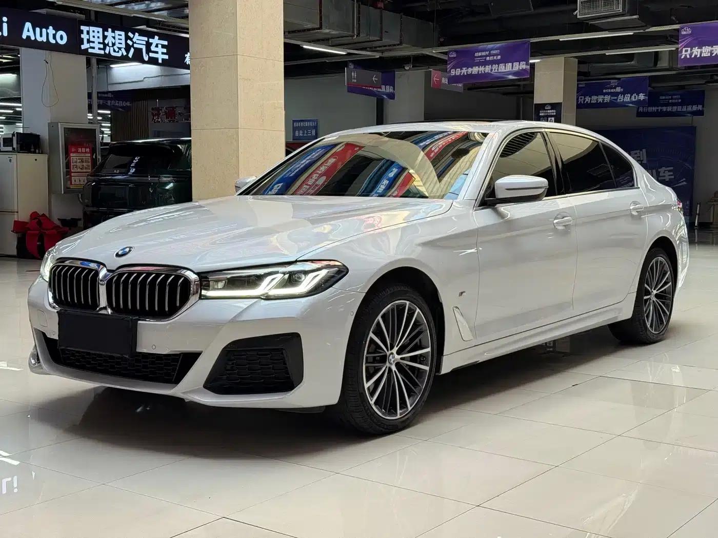 2023 BMW 5 Series Facelift 530Li Leading Edition M Sport Package — миниатюра 1
