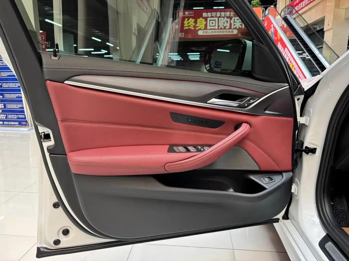 2023 BMW 5 Series Facelift 530Li Leading Edition M Sport Package — миниатюра 13