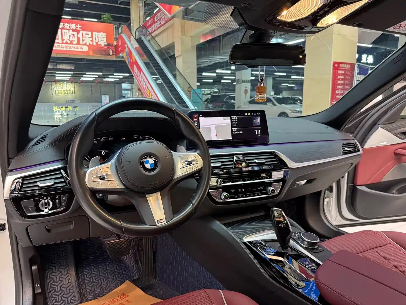 2023 BMW 5 Series Facelift 530Li Leading Edition M Sport Package — миниатюра 17