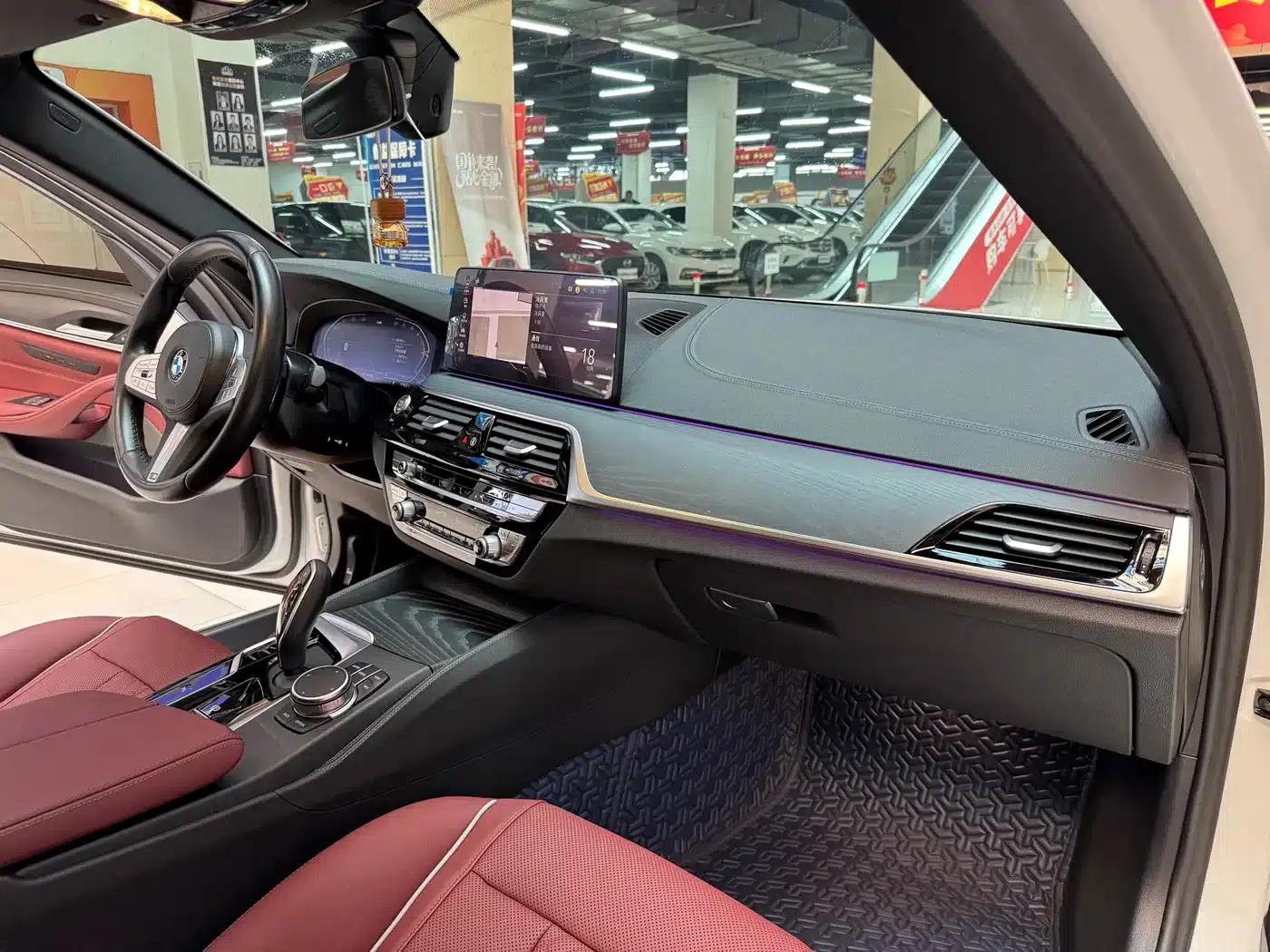 2023 BMW 5 Series Facelift 530Li Leading Edition M Sport Package — миниатюра 18