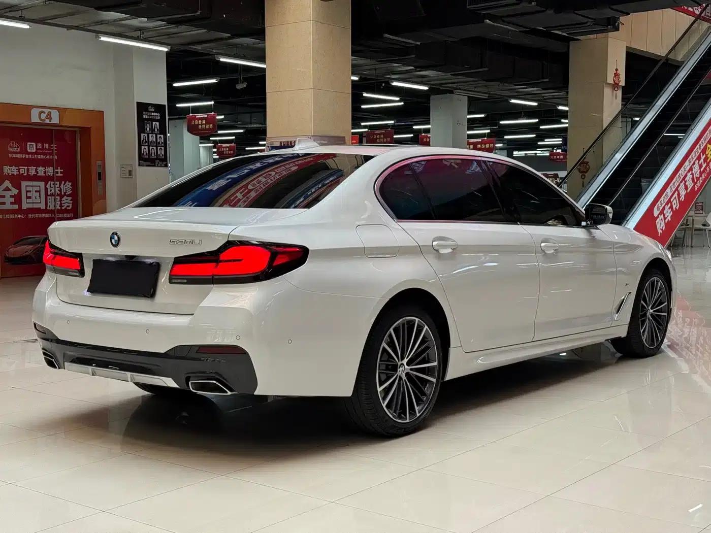 2023 BMW 5 Series Facelift 530Li Leading Edition M Sport Package — миниатюра 6