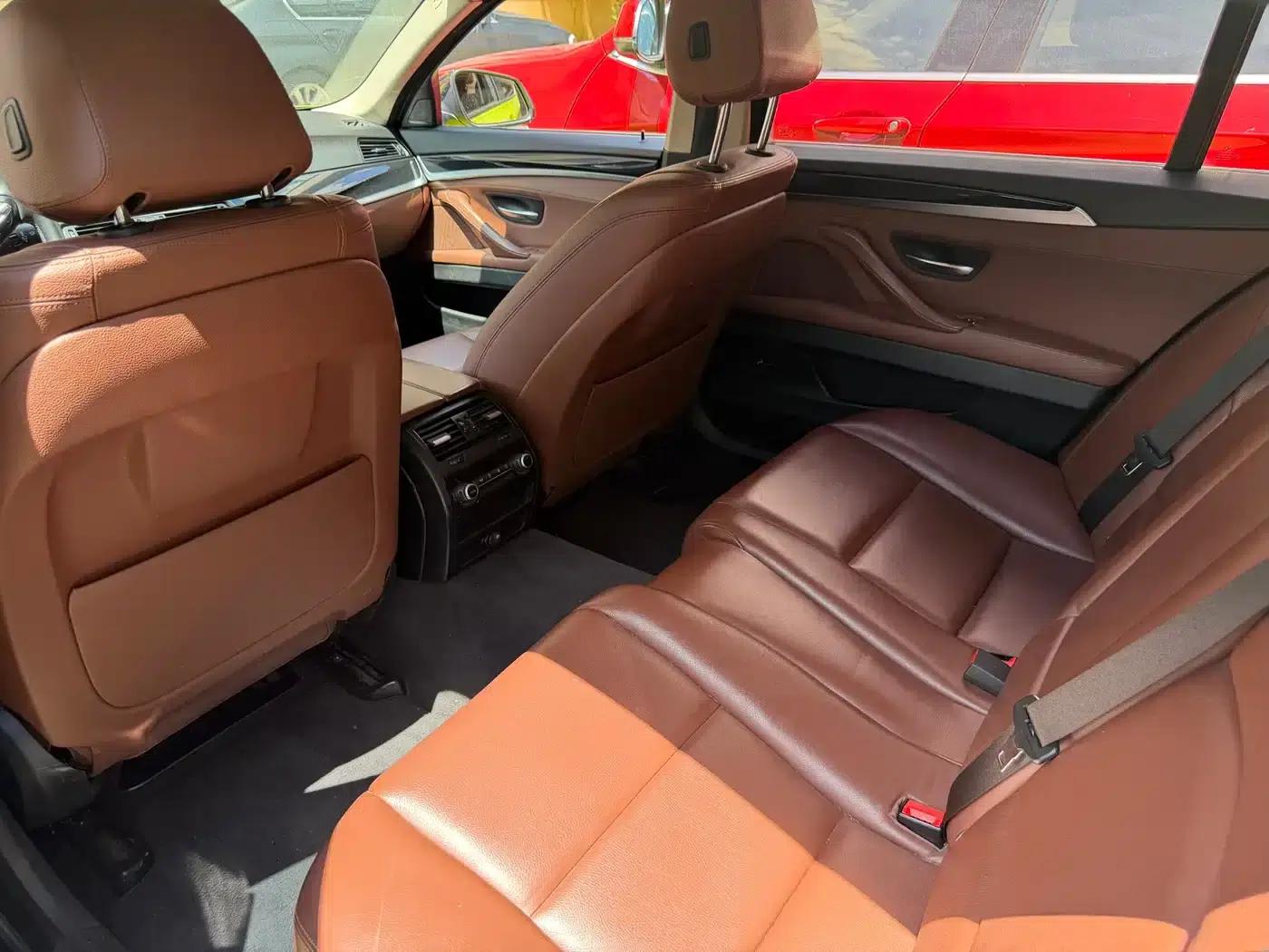 BMW 5 Series 2017 520Li Elegant Edition — миниатюра 4